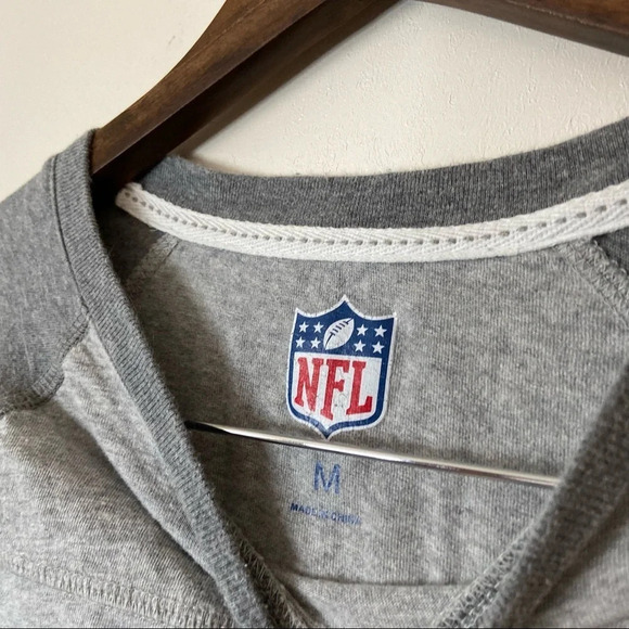 NFL Seattle Seahawks Crewneck Shirt 100% Cotton Size Medium Mens - Picture 4 of 9